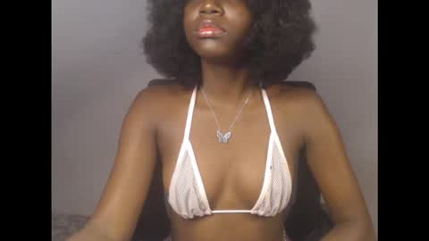 Snapshot of cum_ebony_xsecret chatting on October 25, 8:11 am sophie online show from October 25, 8:11 am