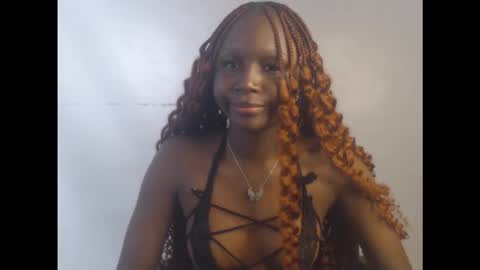 Snapshot of cum_ebony_xsecret chatting on November 3, 9:32 am sophie online show from November 3, 9:32 am