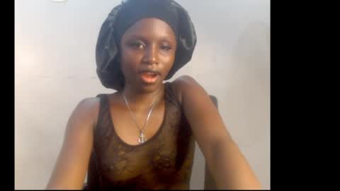 sophie online show from April 24, 7:33 am