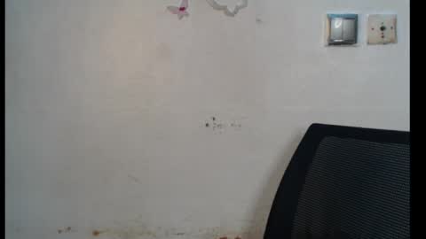 Snapshot of cum_ebony_xxxpetit chatting on May 12, 1:47 am Teeha online show from May 12, 1:47 am