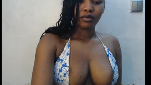 Snapshot of cum_ebony_xxxpetit chatting on June 2, 12:23 am Teeha online show from June 2, 12:23 am