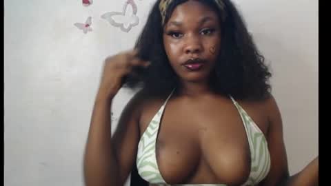 Snapshot of cum_ebony_xxxpetit chatting on July 2, 1:05 am Teeha online show from July 2, 1:05 am