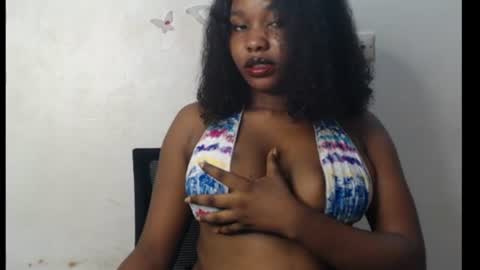 Snapshot of cum_ebony_xxxpetit chatting on July 10, 1:32 am Teeha online show from July 10, 1:32 am