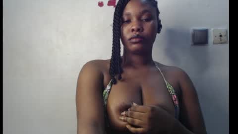 Snapshot of cum_ebony_xxxpetit chatting on July 28, 3:21 pm Teeha online show from July 28, 3:21 pm