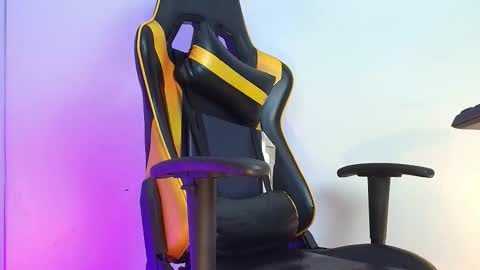 DAVID online show from February 10, 6:45 pm