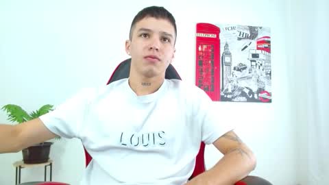 cumandres online show from November 26, 2:51 pm