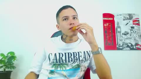 cumandres online show from April 28, 3:17 pm