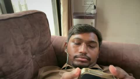 Snapshot of cumbaba6240 chatting on June 1, 9:22 am Baba online show from June 1, 9:22 am
