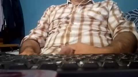 cumbian_chero online show from June 1, 6:15 am