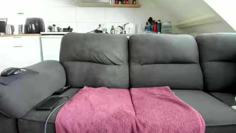 Snapshot of cumeatingboy88 chatting on September 14, 12:48 pm MaskedMasturbator online show from September 14, 12:48 pm