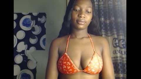 Snapshot of cumebony_petit chatting on September 11, 10:21 pm cumebony_petit online show from September 11, 10:21 pm