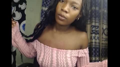 Snapshot of cumebony_petit chatting on September 27, 9:09 pm cumebony_petit online show from September 27, 9:09 pm