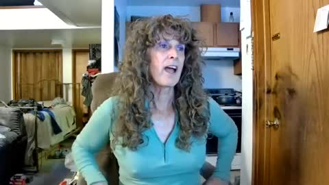 Snapshot of cumfornikki chatting on August 8, 1:02 pm Nikki online show from August 8, 1:02 pm