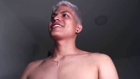 Snapshot of cumjuicy chatting on February 8, 3:19 am Sebby online show from February 8, 3:19 am