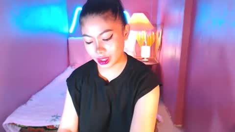 Snapshot of cummdumpapril chatting on February 8, 3:19 am cummdumpapril online show from February 8, 3:19 am