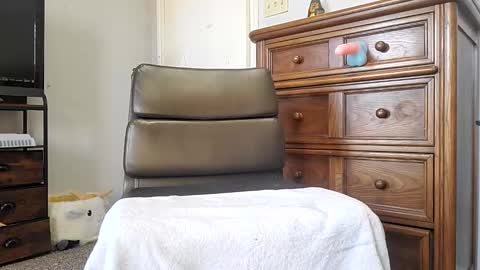 Snapshot of cummfights chatting on December 12, 6:10 pm Charlie Mitchell   online show from December 12, 6:10 pm