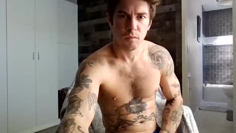 Snapshot of cummfights chatting on October 27, 2:10 pm Charlie Mitchell   online show from October 27, 2:10 pm