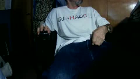 Snapshot of cumonmeplease6 chatting on February 25, 6:12 am cumonmeplease6 online show from February 25, 6:12 am