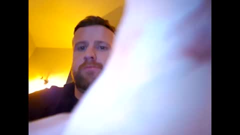 Snapshot of cumonmywifesleather chatting on December 18, 12:06 am cumonmywifesleather online show from December 18, 12:06 am