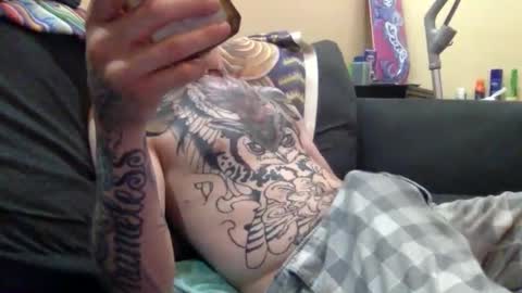 Snapshot of cumonover420 chatting on May 19, 3:02 am cumonover420 online show from May 19, 3:02 am