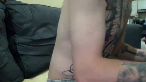 Snapshot of cumonover420 chatting on June 8, 5:46 pm cumonover420 online show from June 8, 5:46 pm