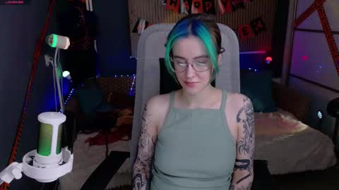 Snapshot of cumpotikeve chatting on November 23, 2:22 am CUMpotikEve online show from November 23, 2:22 am