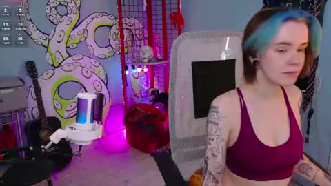 Snapshot of cumpotikeve chatting on April 20, 4:26 am CUMpotikEve online show from April 20, 4:26 am