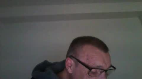 Snapshot of cumseeme002 chatting on February 2, 9:02 pm Alan online show from February 2, 9:02 pm