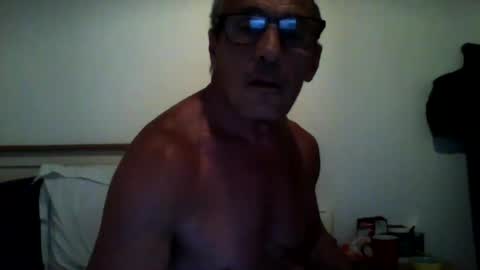 Snapshot of cumseeme002 chatting on August 2, 11:41 am Alan online show from August 2, 11:41 am