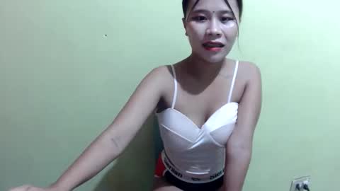 cumwhore4uxox online show from November 5, 6:08 pm