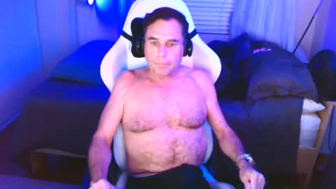 Snapshot of cunilingus4u2 chatting on August 5, 12:19 pm cunilingus4u2 online show from August 5, 12:19 pm