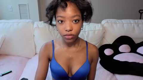 Anna online show from December 5, 2:47 pm