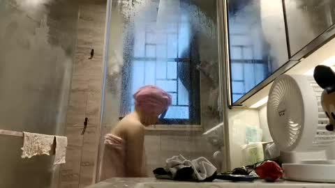 Snapshot of cupcake_tits chatting on July 26, 2:53 am Lizly online show from July 26, 2:53 am