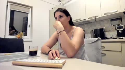 maria  alex online show from June 13, 1:36 am