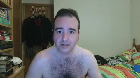curiosillo1983 online show from May 1, 9:25 am