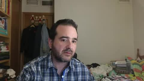 Snapshot of curiosillo1983 chatting on May 27, 4:26 pm curiosillo1983 online show from May 27, 4:26 pm