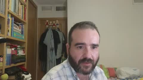 Snapshot of curiosillo1983 chatting on July 28, 9:03 pm curiosillo1983 online show from July 28, 9:03 pm