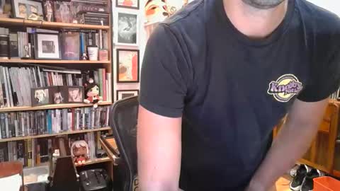 curiousaussie697 online show from February 27, 3:39 am