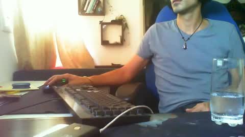 Snapshot of curiousgenie chatting on September 23, 12:52 pm curiousgenie online show from September 23, 12:52 pm