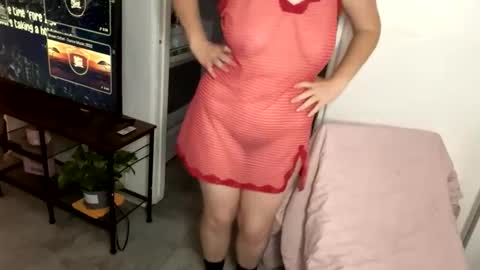 curliegirlee online show from April 7, 1:50 am