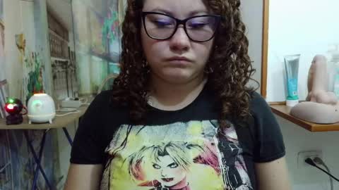 Snapshot of curly_greeneyed chatting on May 6, 3:24 am Vannesa online show from May 6, 3:24 am