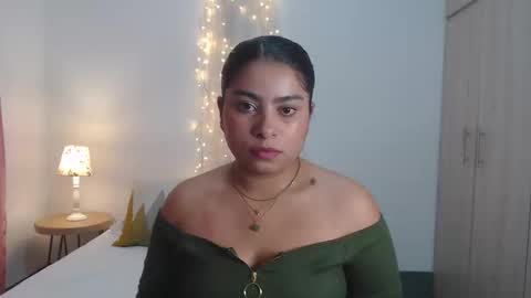 Sophia online show from March 5, 1:18 pm