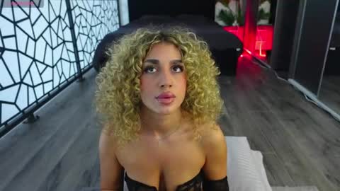Antonia online show from June 17, 10:39 am