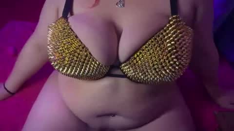 Snapshot of curlykaii55 chatting on January 15, 1:45 am Kay online show from January 15, 1:45 am