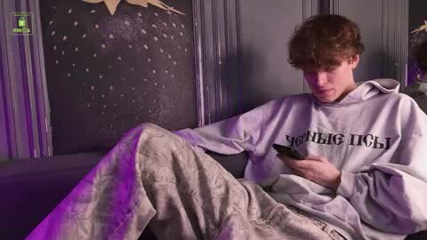 Snapshot of curlytwinkboy chatting on March 8, 2:04 am KEVIN online show from March 8, 2:04 am