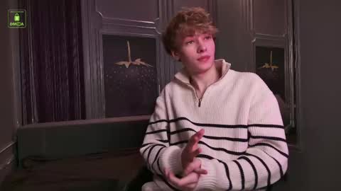 Snapshot of curlytwinkboy chatting on April 19, 8:44 pm KEVIN online show from April 19, 8:44 pm