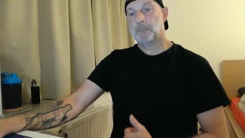 Curman85 online show from December 1, 10:59 pm