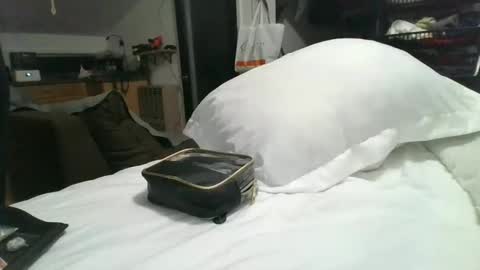 Snapshot of curtanbe chatting on February 10, 7:58 am newass online show from February 10, 7:58 am