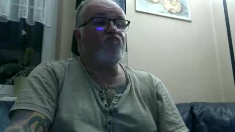 Snapshot of curtus14 chatting on January 13, 7:41 pm curtus14 online show from January 13, 7:41 pm