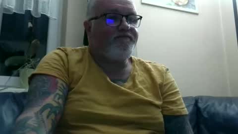 Snapshot of curtus14 chatting on March 17, 9:18 pm curtus14 online show from March 17, 9:18 pm